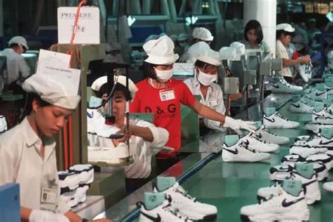 adidas fake factory china reddit|Does anyone know where to find a fake sneaker factory in China  .